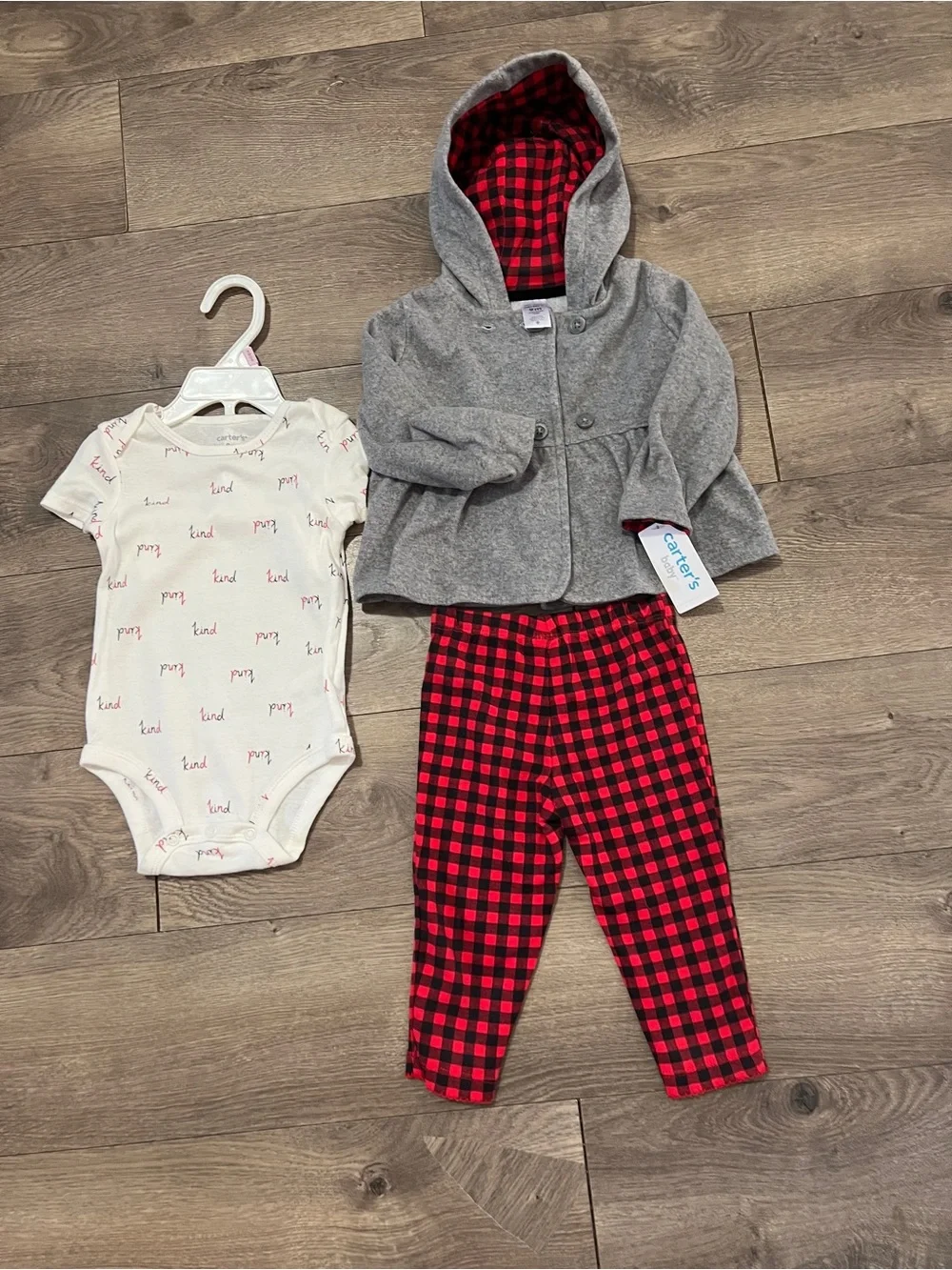 Carters 3 Piece Outfit Size 9 Months New